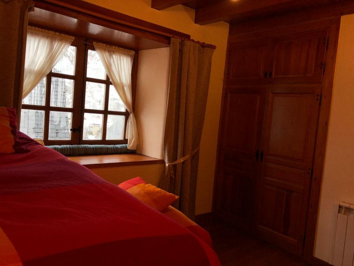 Casa De Piedra Con Encanto En El Bonito Pueblo De Bagergue エクステリア 写真