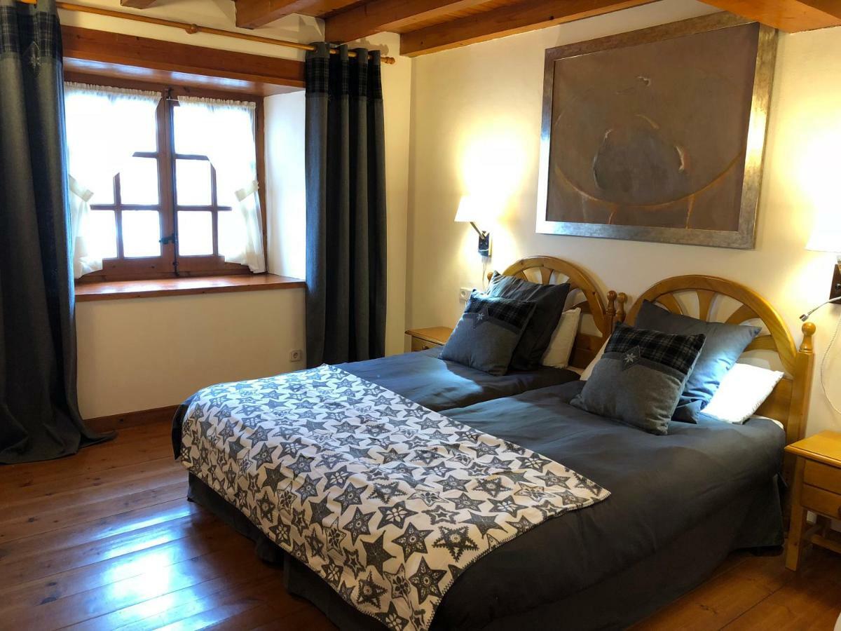 Casa De Piedra Con Encanto En El Bonito Pueblo De Bagergue エクステリア 写真